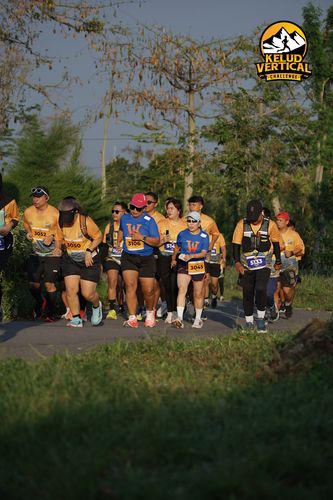 Race photo from Kelud Vertical Challenge 2024