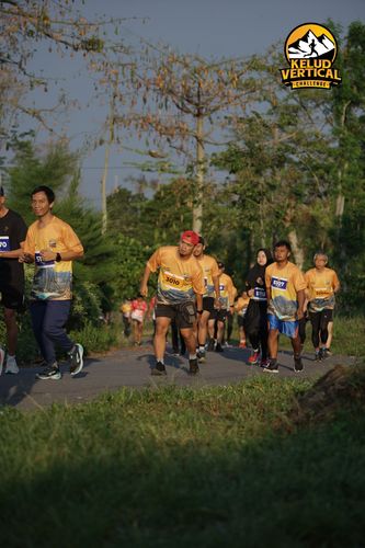 Race photo from Kelud Vertical Challenge 2024