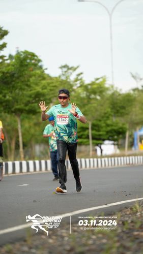 Race photo from Arutmin Borneo Run 2024