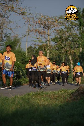Race photo from Kelud Vertical Challenge 2024