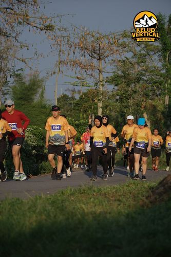 Race photo from Kelud Vertical Challenge 2024