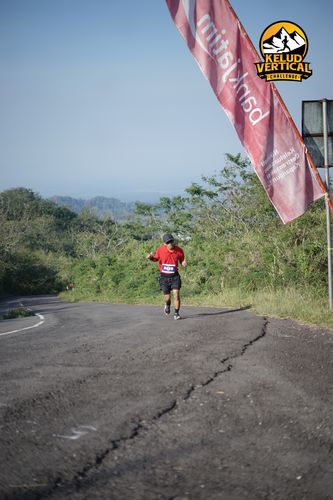 Race photo from Kelud Vertical Challenge 2024
