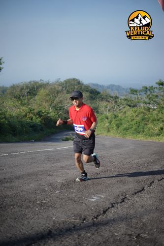 Race photo from Kelud Vertical Challenge 2024
