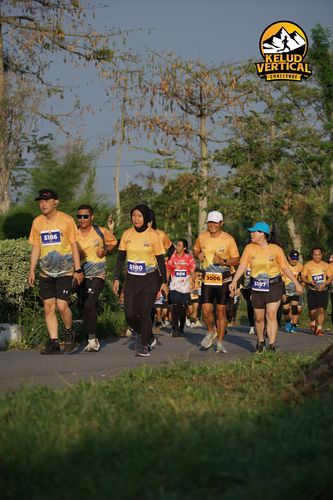 Race photo from Kelud Vertical Challenge 2024