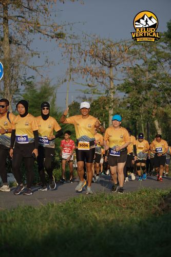 Race photo from Kelud Vertical Challenge 2024