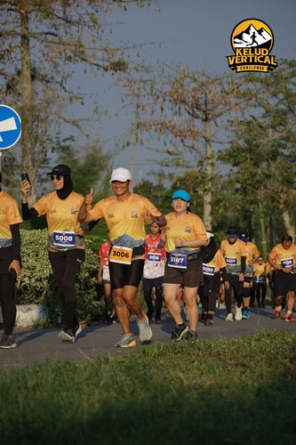 Race photo from Kelud Vertical Challenge 2024