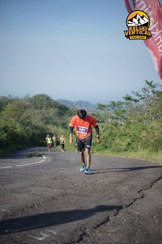 Race photo from Kelud Vertical Challenge 2024