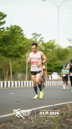Race photo from Arutmin Borneo Run 2024