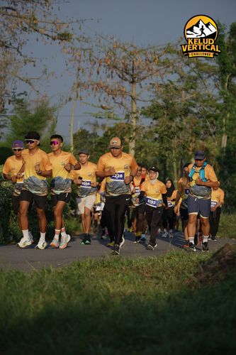 Race photo from Kelud Vertical Challenge 2024
