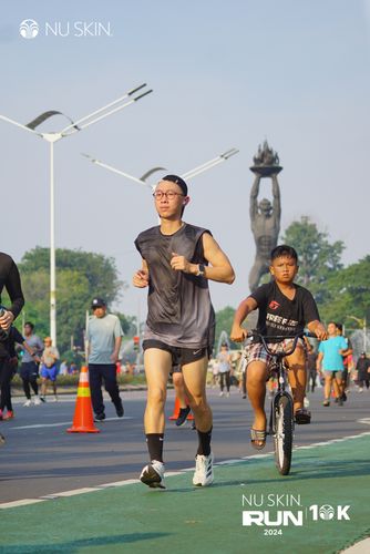 Race photo from Nu Skin Run 10K