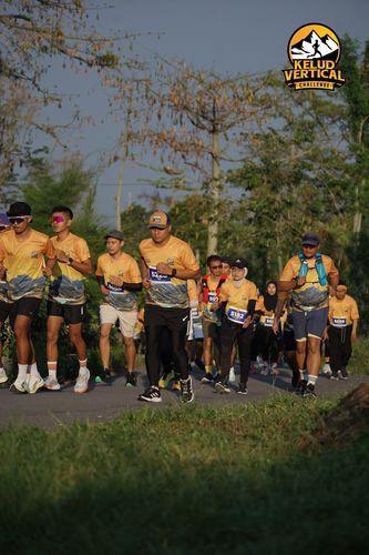 Race photo from Kelud Vertical Challenge 2024