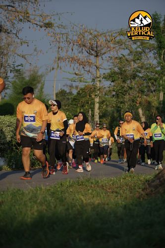 Race photo from Kelud Vertical Challenge 2024