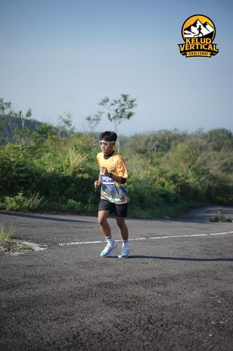 Race photo from Kelud Vertical Challenge 2024