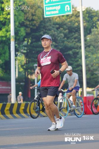 Race photo from Nu Skin Run 10K
