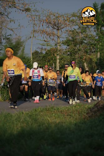 Race photo from Kelud Vertical Challenge 2024
