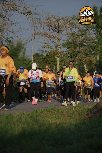Race photo from Kelud Vertical Challenge 2024