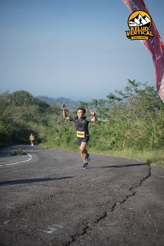 Race photo from Kelud Vertical Challenge 2024