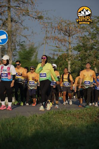 Race photo from Kelud Vertical Challenge 2024