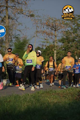 Race photo from Kelud Vertical Challenge 2024