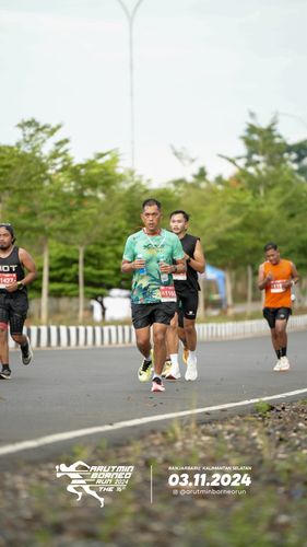 Race photo from Arutmin Borneo Run 2024
