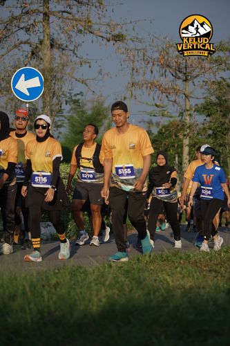 Race photo from Kelud Vertical Challenge 2024