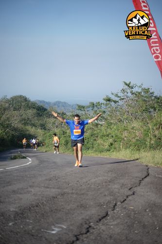 Race photo from Kelud Vertical Challenge 2024