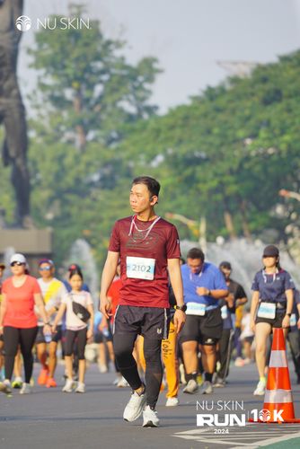 Race photo from Nu Skin Run 10K