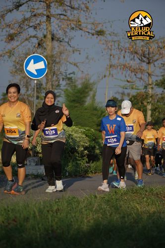 Race photo from Kelud Vertical Challenge 2024