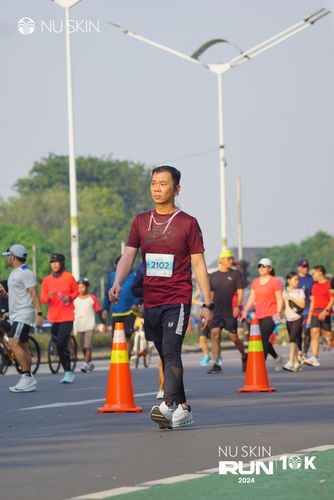 Race photo from Nu Skin Run 10K
