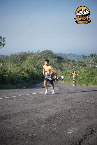 Race photo from Kelud Vertical Challenge 2024
