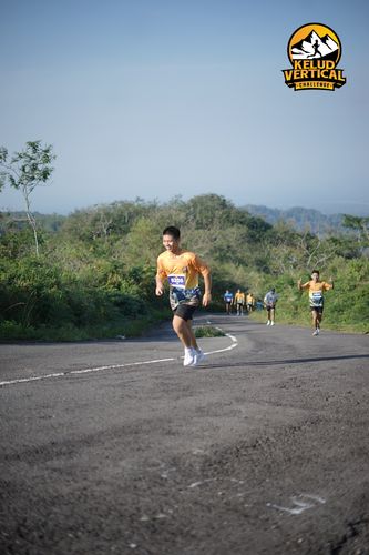 Race photo from Kelud Vertical Challenge 2024