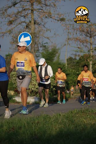Race photo from Kelud Vertical Challenge 2024