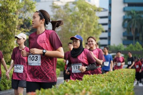 Race photo from Assurance Fun Run 2024