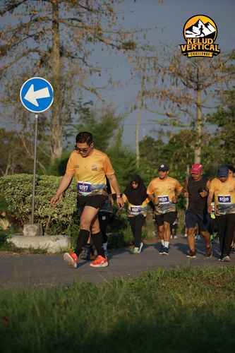 Race photo from Kelud Vertical Challenge 2024