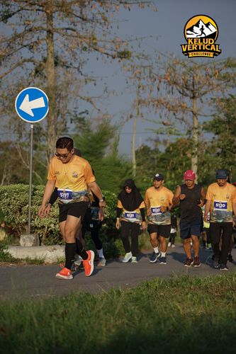Race photo from Kelud Vertical Challenge 2024