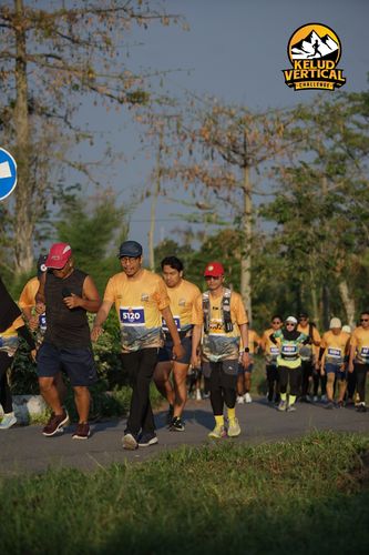 Race photo from Kelud Vertical Challenge 2024
