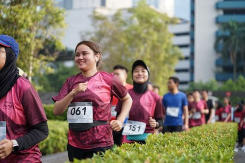Race photo from Assurance Fun Run 2024