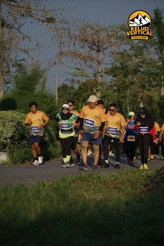 Race photo from Kelud Vertical Challenge 2024