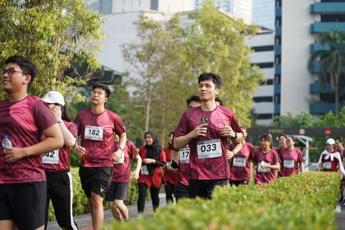 Race photo from Assurance Fun Run 2024