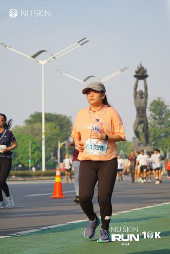 Race photo from Nu Skin Run 10K
