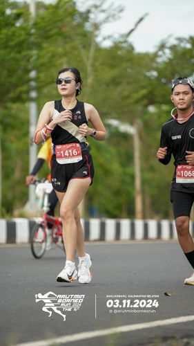 Race photo from Arutmin Borneo Run 2024