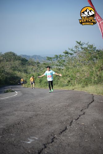 Race photo from Kelud Vertical Challenge 2024