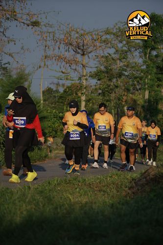 Race photo from Kelud Vertical Challenge 2024