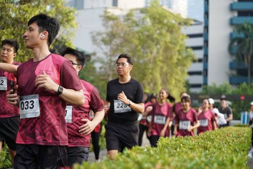 Race photo from Assurance Fun Run 2024