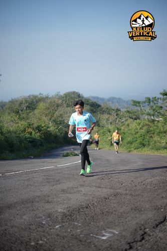 Race photo from Kelud Vertical Challenge 2024