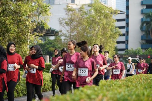 Race photo from Assurance Fun Run 2024