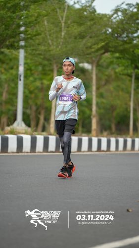 Race photo from Arutmin Borneo Run 2024