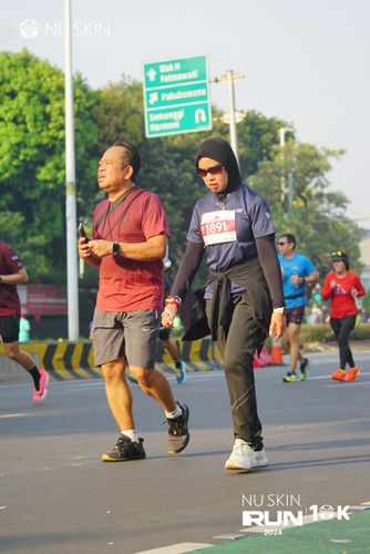 Race photo from Nu Skin Run 10K
