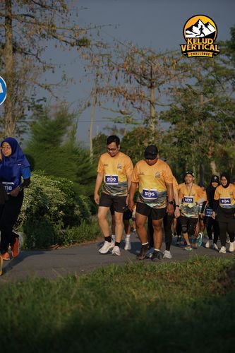 Race photo from Kelud Vertical Challenge 2024