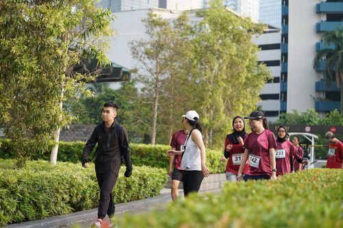 Race photo from Assurance Fun Run 2024